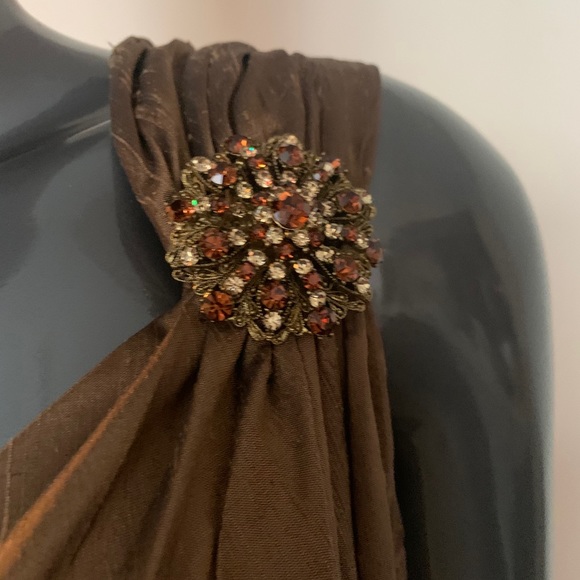 Dress - Picture 4 of 15